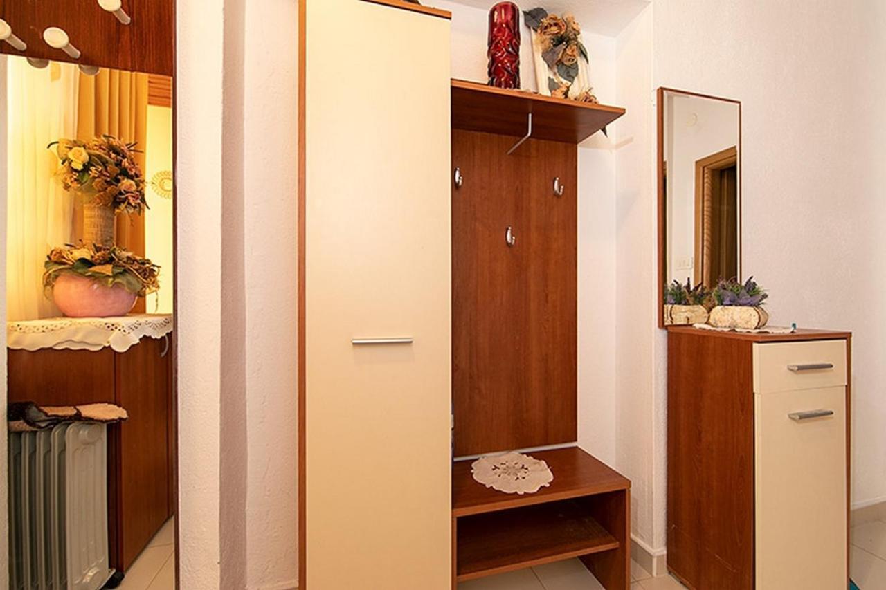 Apartment Tucepi 6695A Extérieur photo