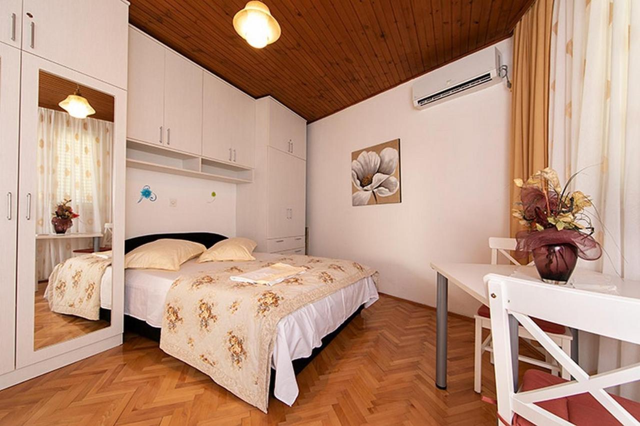 Apartment Tucepi 6695A Extérieur photo