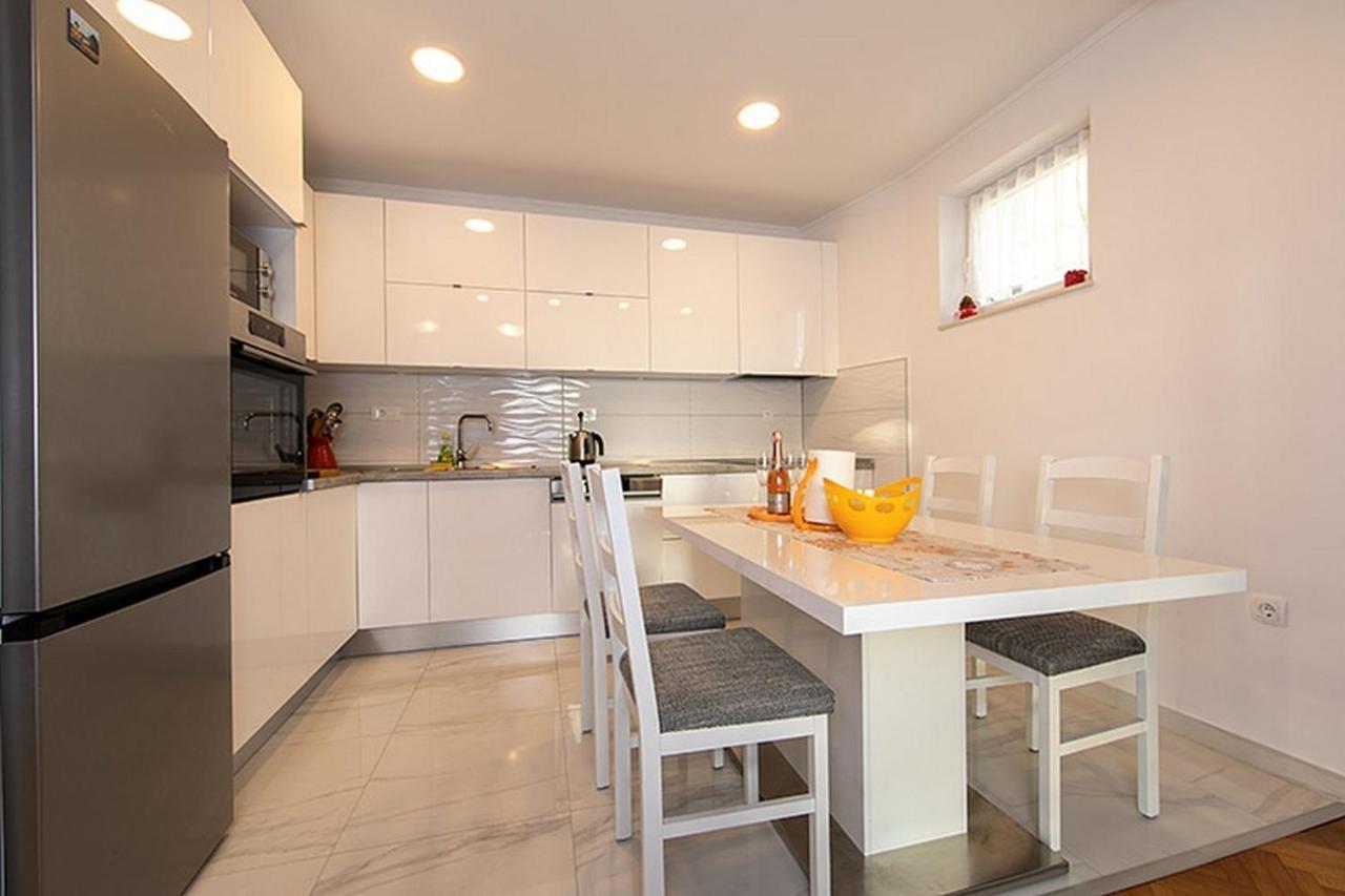 Apartment Tucepi 6695A Extérieur photo